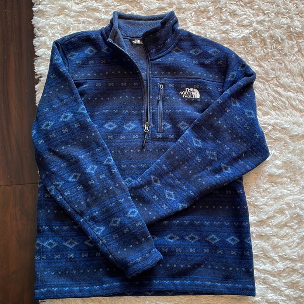 North face quarter zip in great condition - worn ~1-2x